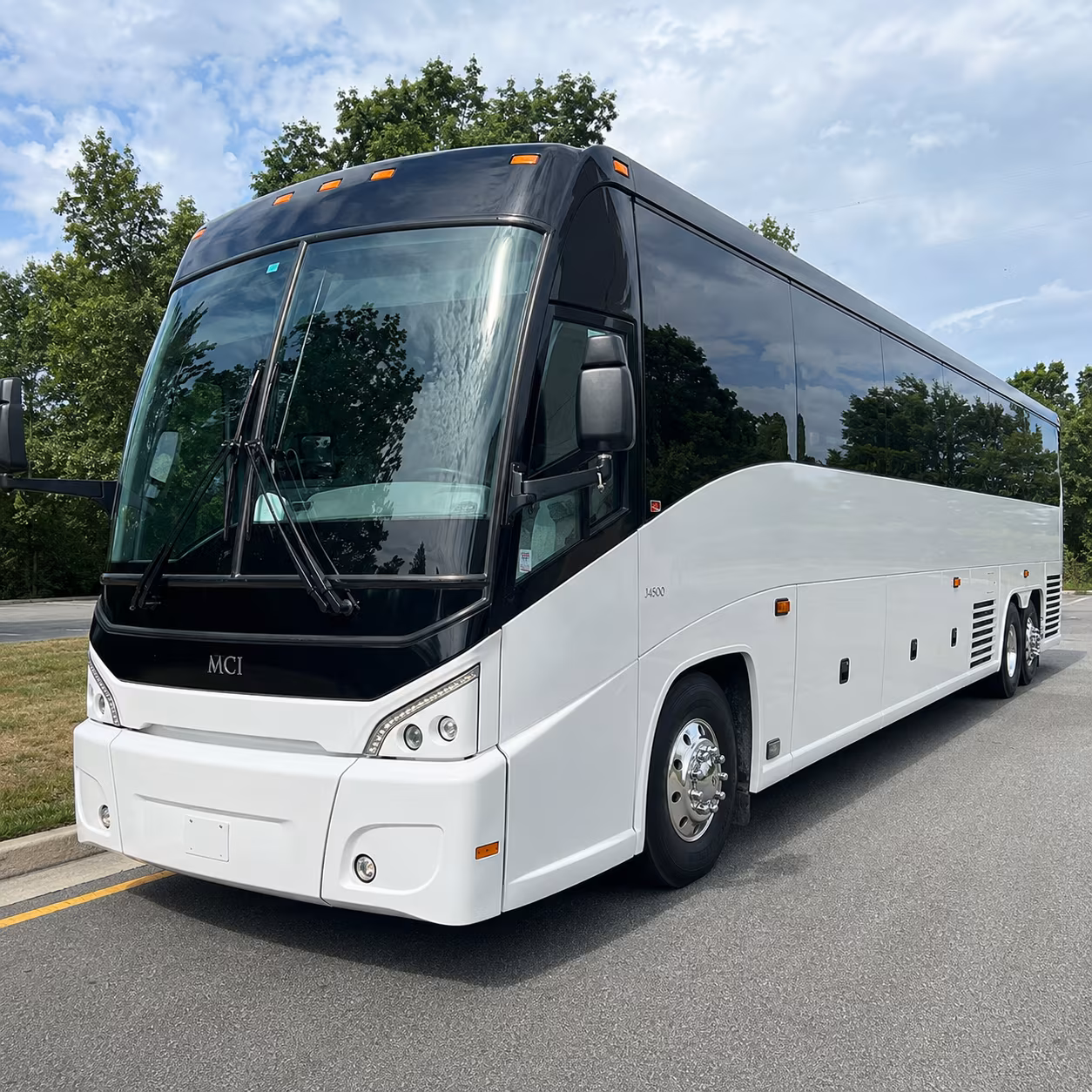 San Antonio Airport Shuttle & Transportation party bus exterior
